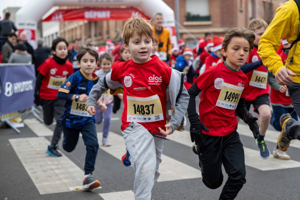 Corrida Des Peres Noel Dissy Les Moulineaux 2025 NicolasAverty CorridaNoel2025 0149