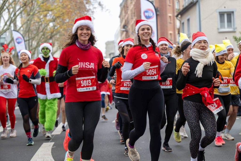 Corrida Des Peres Noel Dissy Les Moulineaux 2025 NicolasAverty CorridaNoel2025 0679